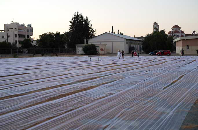 Bride’s dream comes true with wedding veil that’s longer than 63 football fields