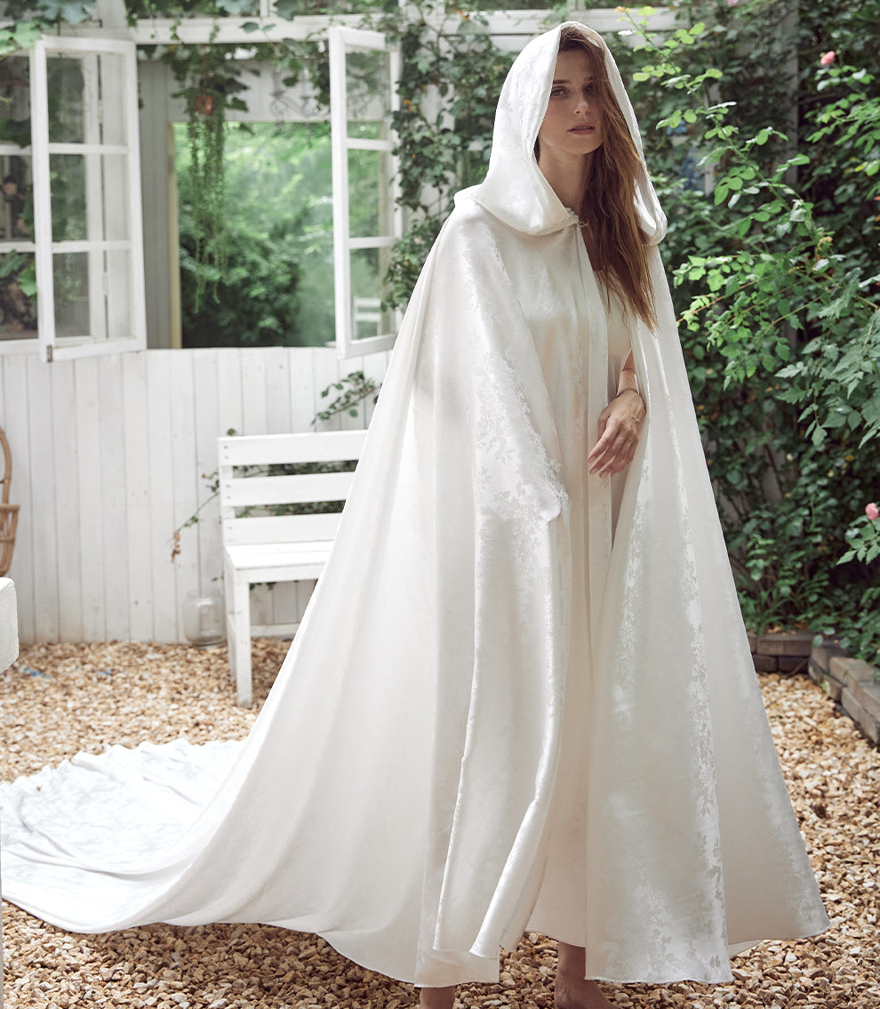 Anthea Cloak