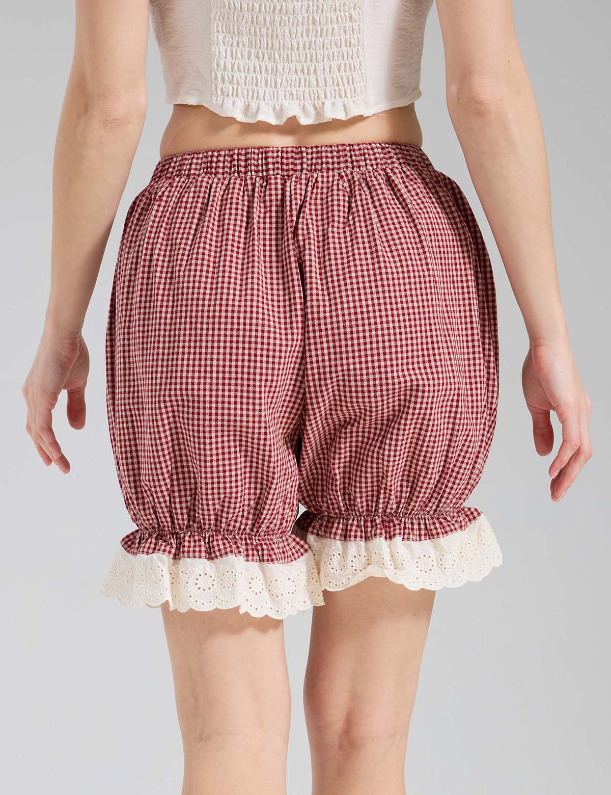 Back view of Beautelicate Vintage Red Gingham 100% cotton pumpkin bloomers with scalloped eyelet lace trim