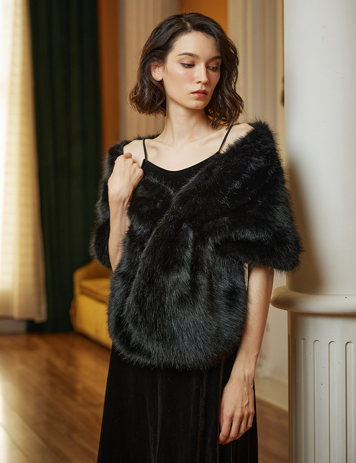 Elegant faux fur bridal shawl and wedding wrap for winter ceremonies