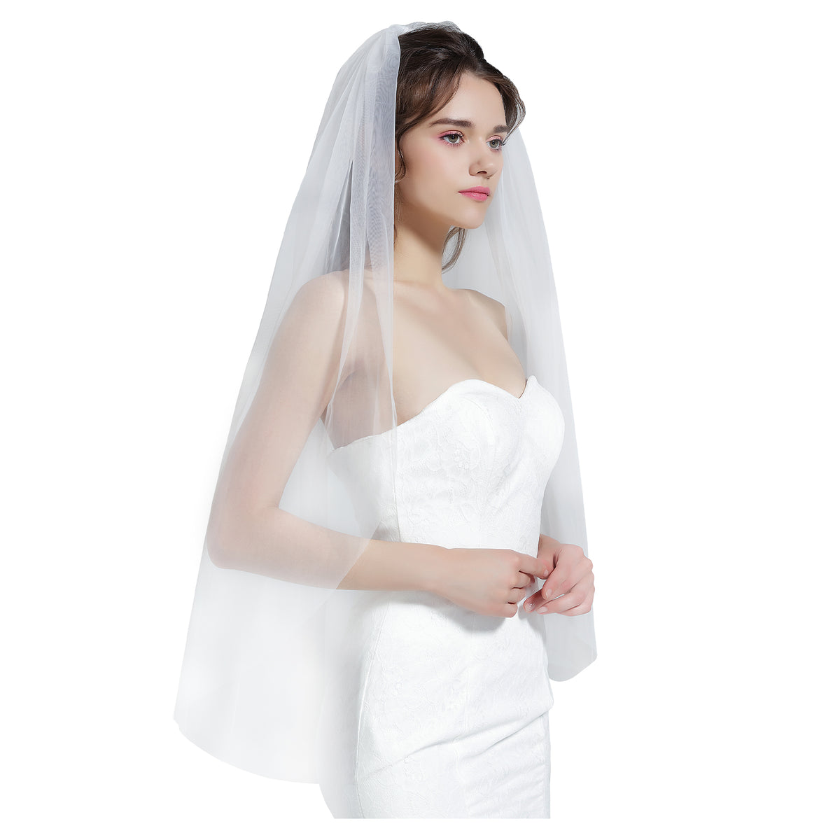 Cut edge bridal veil with comb in fingertip length, available in white