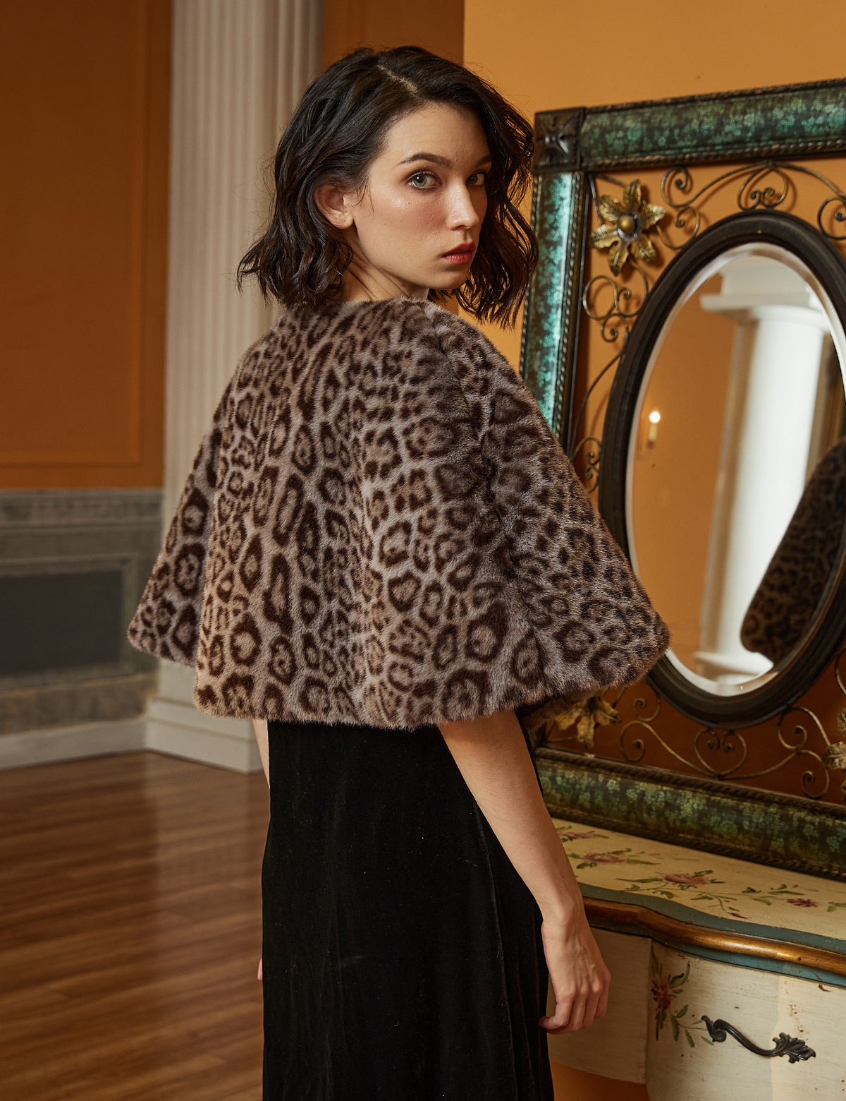 Sable Capelet