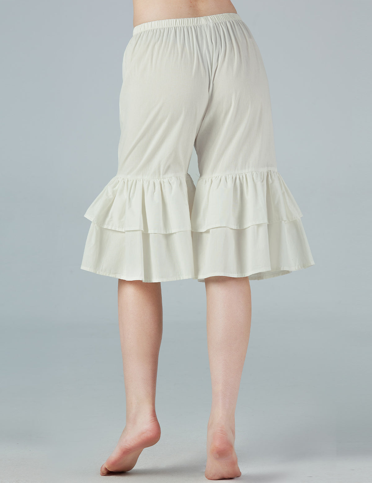 Cotton ruffled bloomer shorts with vintage lace trim in cream